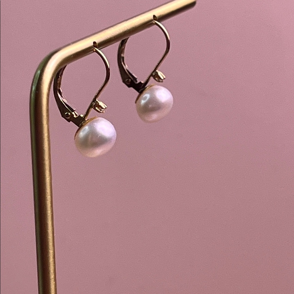 Classic 14 kt Gold Pearl & Diamond Earrings - Picture 4 of 12